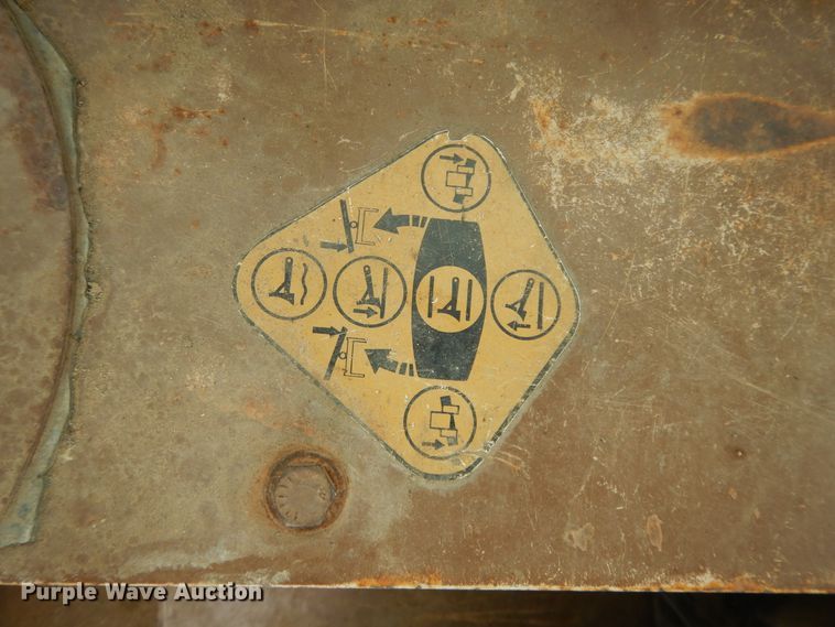 image for item DE5733 1996 Dresser TD12C  crawler dozer