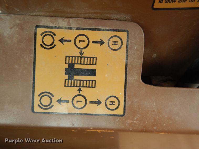 image for item DE5733 1996 Dresser TD12C  crawler dozer