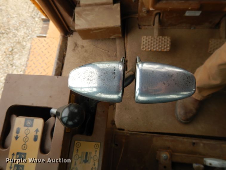 image for item DE5733 1996 Dresser TD12C  crawler dozer