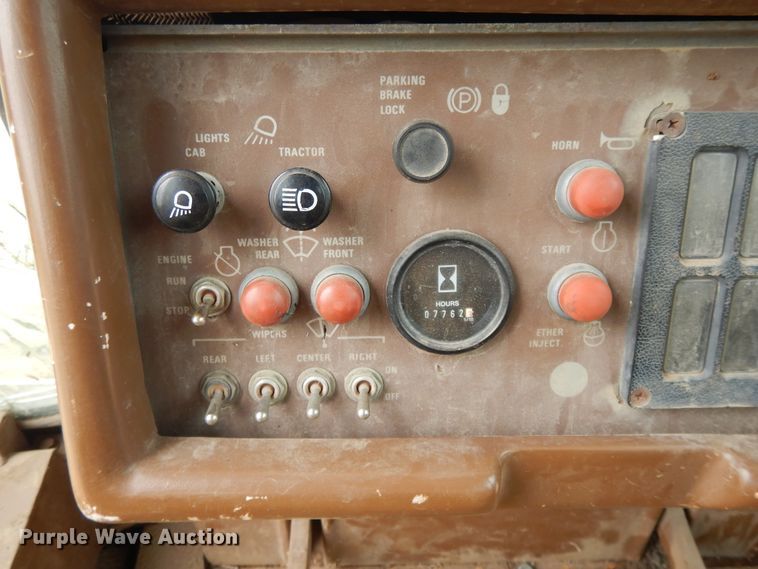 image for item DE5733 1996 Dresser TD12C  crawler dozer