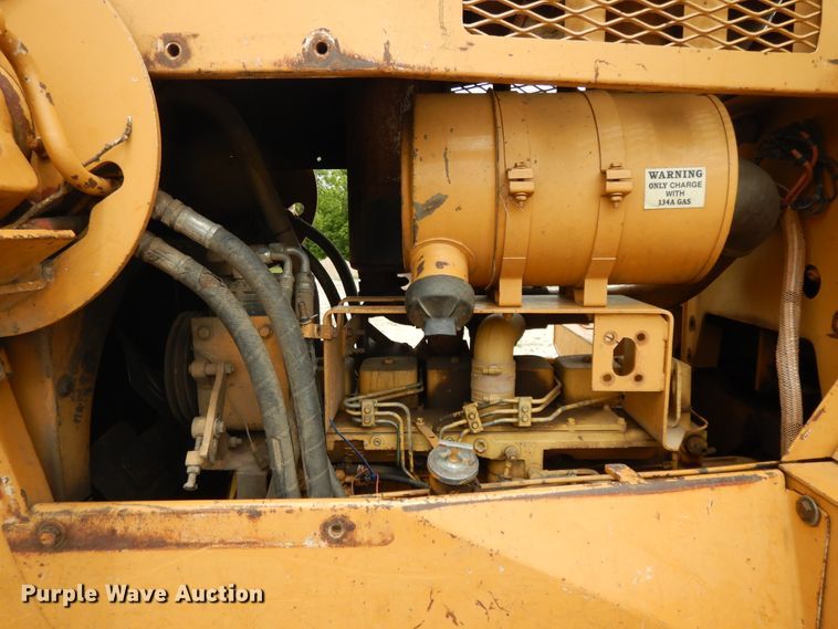 image for item DE5733 1996 Dresser TD12C  crawler dozer