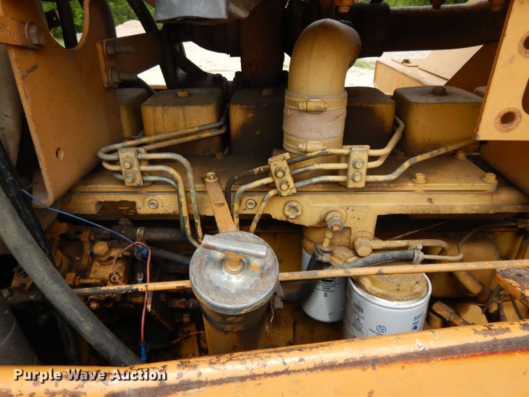 image for item DE5733 1996 Dresser TD12C  crawler dozer