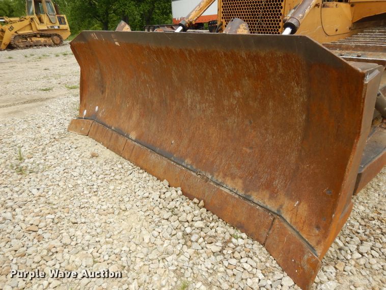 image for item DE5733 1996 Dresser TD12C  crawler dozer