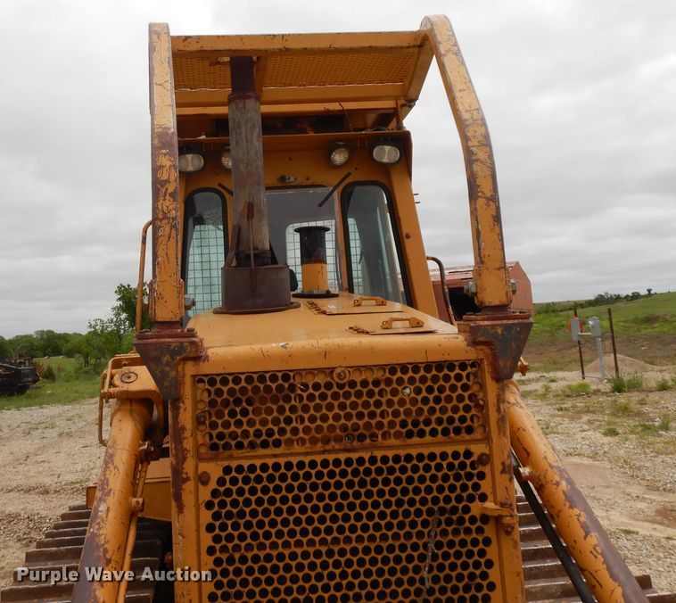 image for item DE5733 1996 Dresser TD12C  crawler dozer