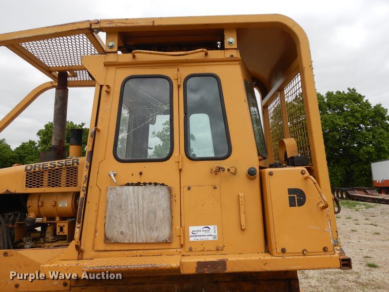 image for item DE5733 1996 Dresser TD12C  crawler dozer