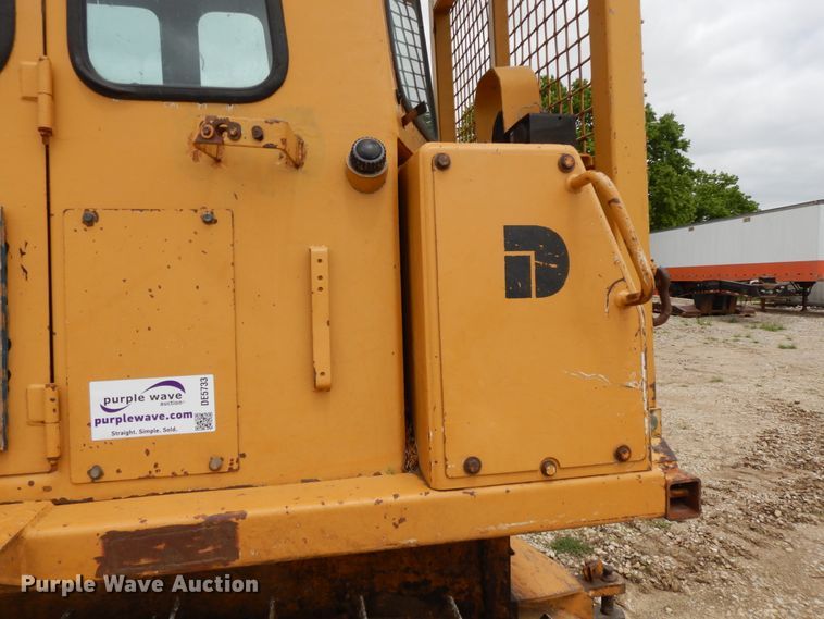 image for item DE5733 1996 Dresser TD12C  crawler dozer