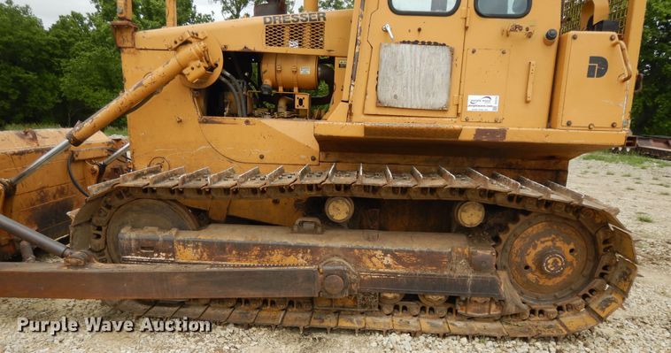 image for item DE5733 1996 Dresser TD12C  crawler dozer