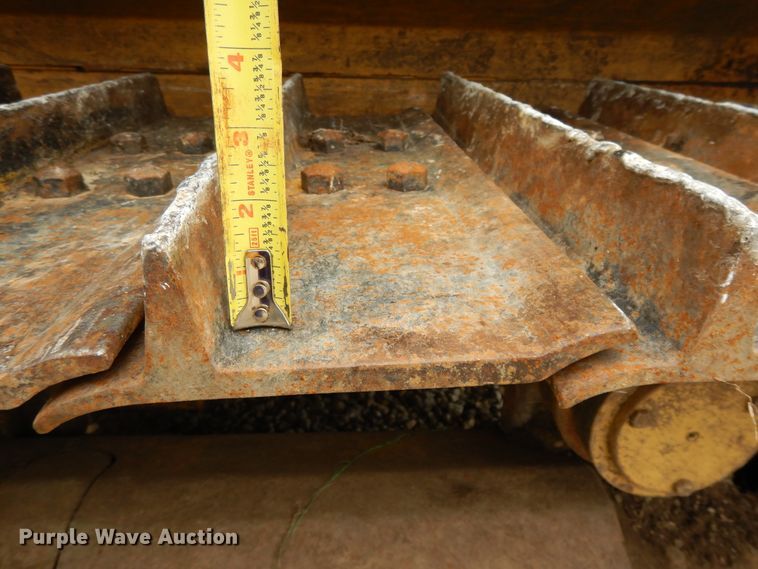 image for item DE5733 1996 Dresser TD12C  crawler dozer