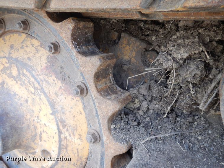 image for item DE5733 1996 Dresser TD12C  crawler dozer