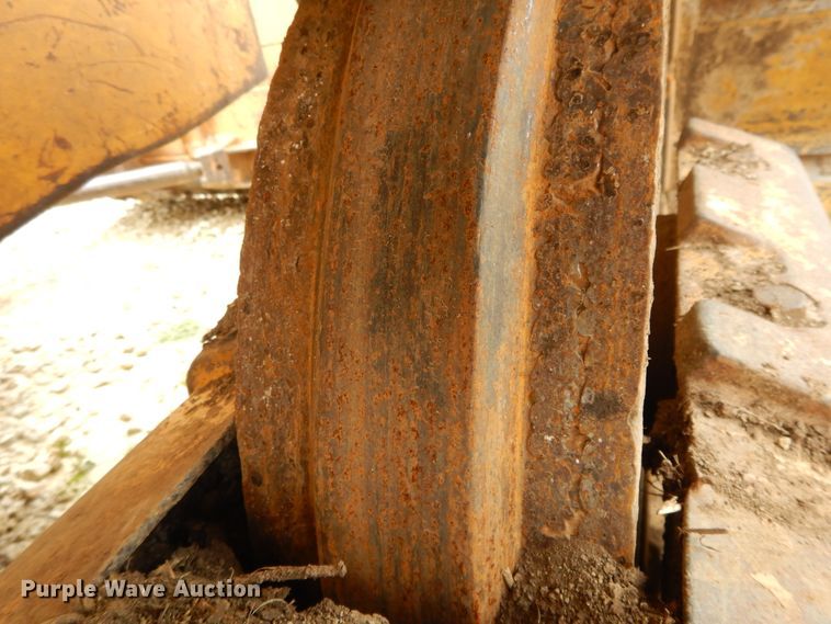 image for item DE5733 1996 Dresser TD12C  crawler dozer