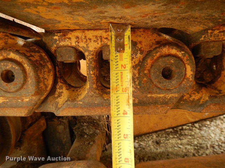 image for item DE5733 1996 Dresser TD12C  crawler dozer