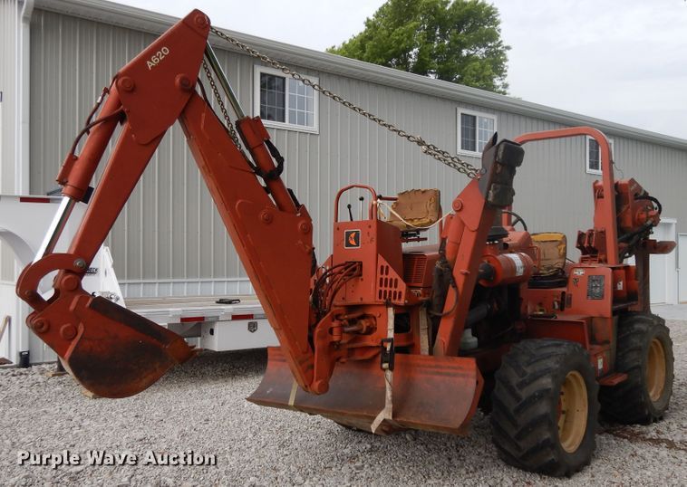 image for item DE5758 Ditch Witch 8020T  cable plow