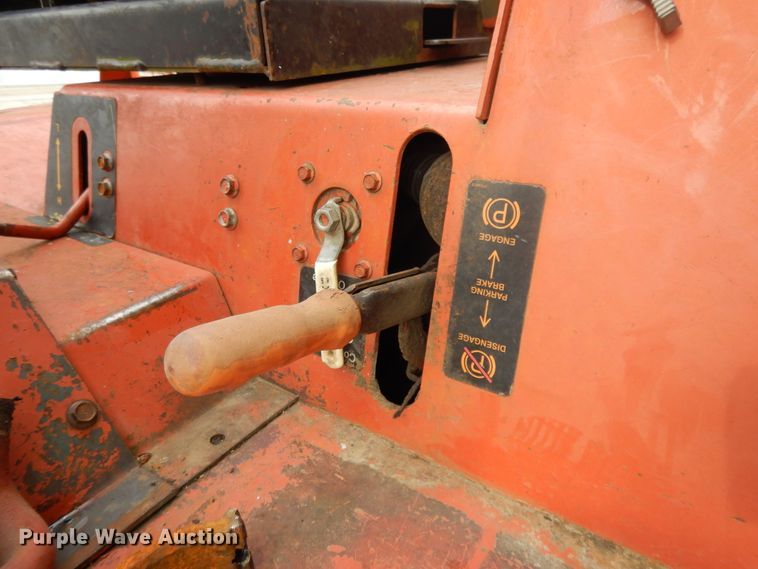 image for item DE5758 Ditch Witch 8020T  cable plow