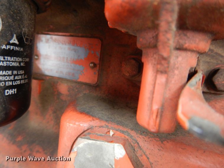 image for item DE5758 Ditch Witch 8020T  cable plow