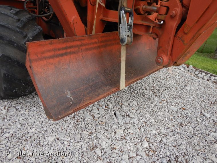image for item DE5758 Ditch Witch 8020T  cable plow