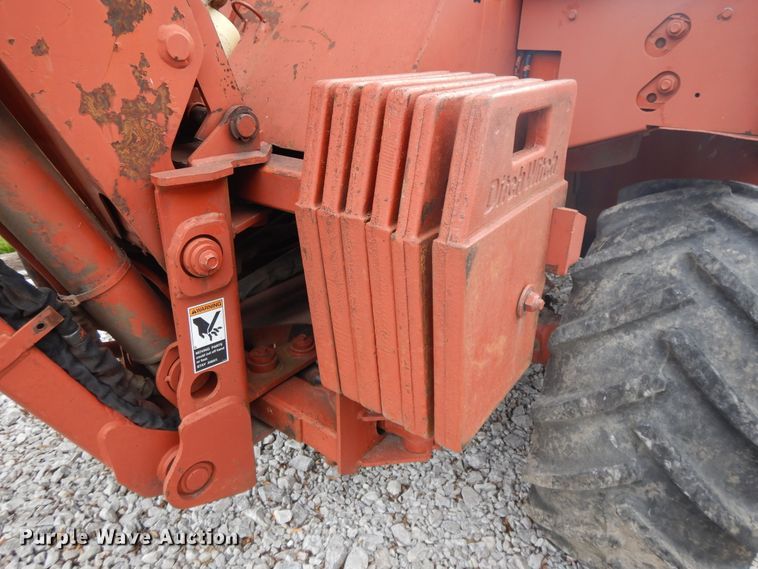 image for item DE5758 Ditch Witch 8020T  cable plow