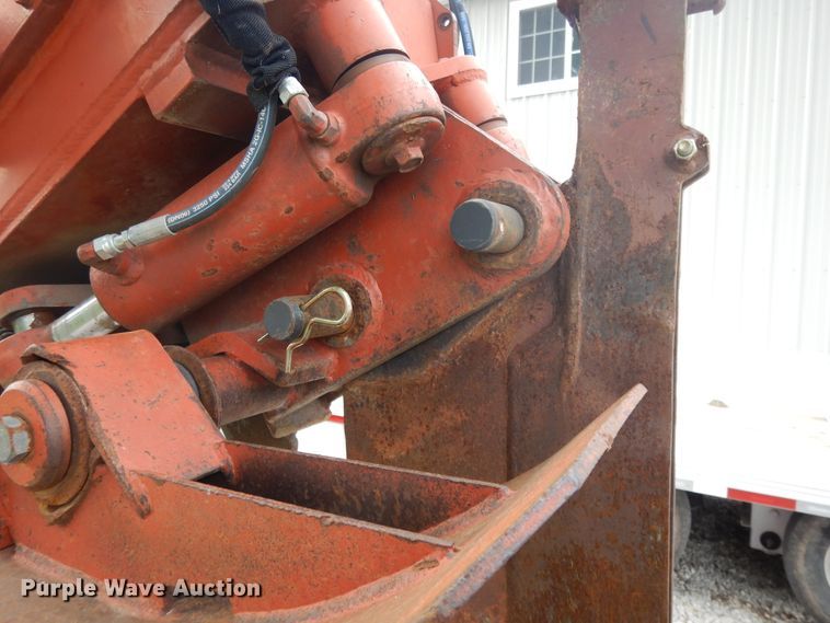 image for item DE5758 Ditch Witch 8020T  cable plow