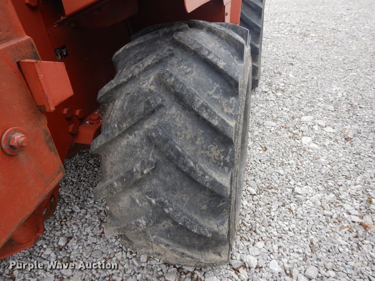 image for item DE5758 Ditch Witch 8020T  cable plow