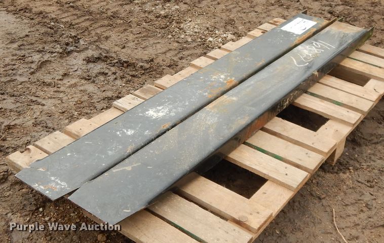 image for item DE5786 Pallet fork extensions