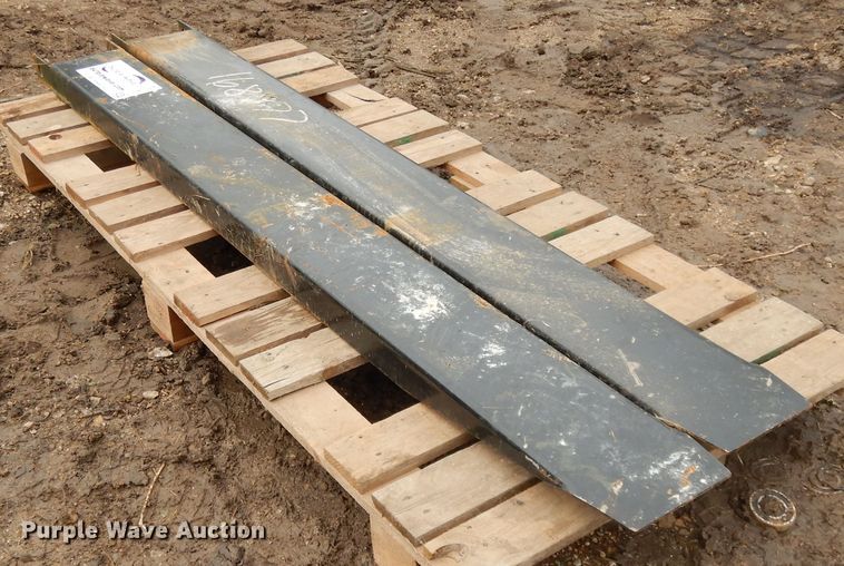 image for item DE5786 Pallet fork extensions