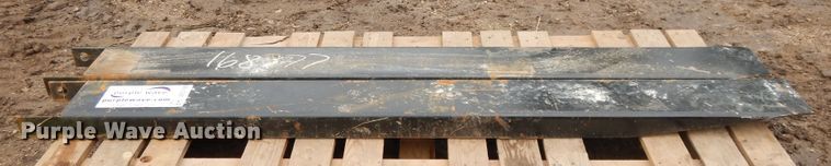 image for item DE5786 Pallet fork extensions