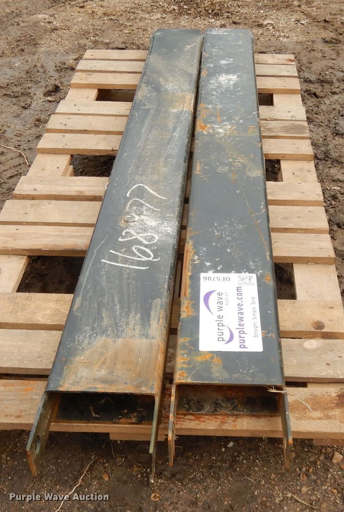 image for item DE5786 Pallet fork extensions