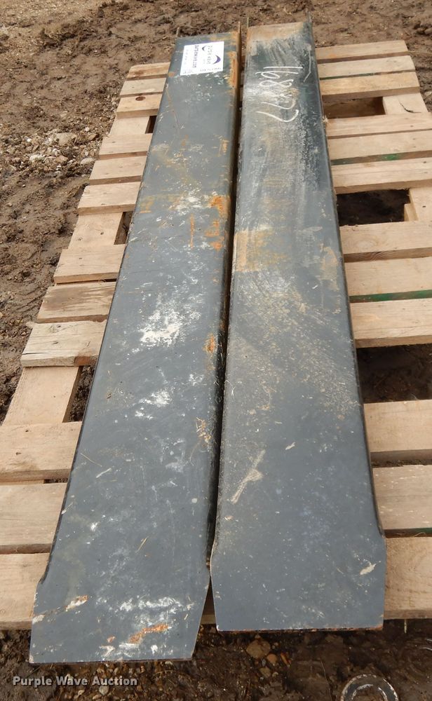 image for item DE5786 Pallet fork extensions