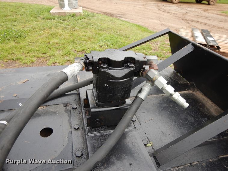 image for item DE5789 60"W skid steer rotary mower