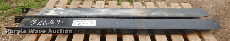 image for item DE5790 6'L pallet fork extensions
