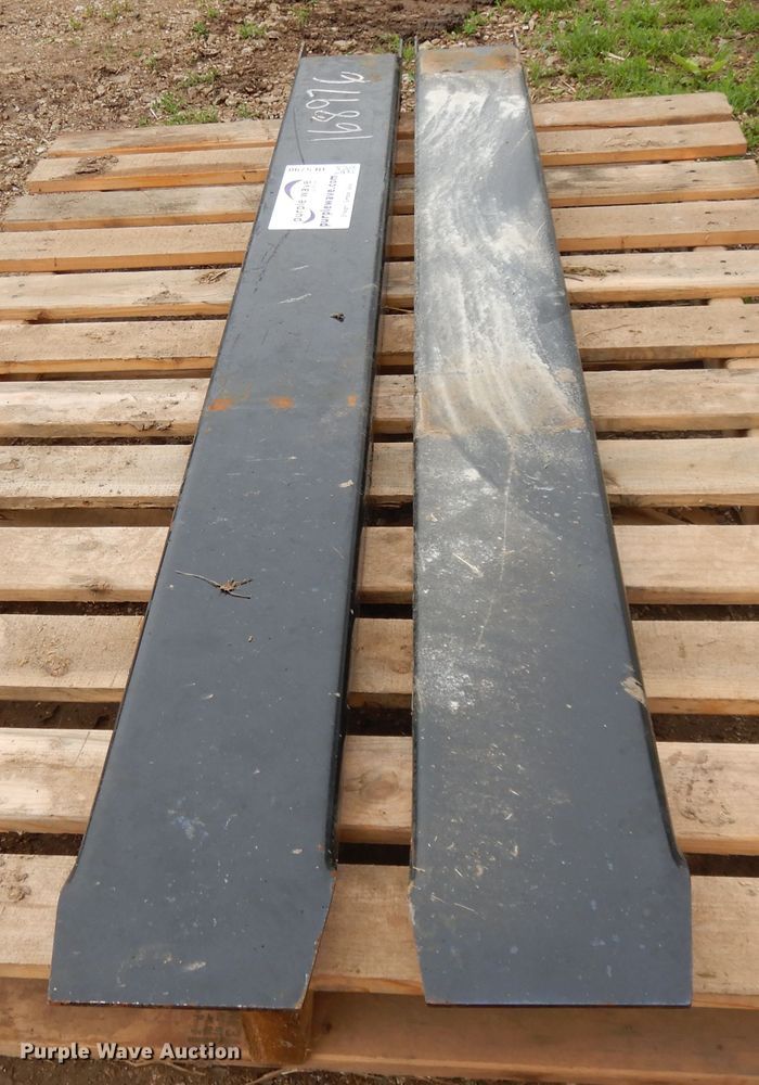 image for item DE5790 6'L pallet fork extensions