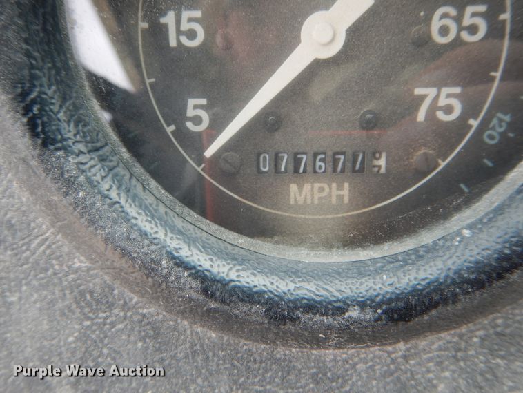 image for item DF3192 1996 Ford L8000  crane truck