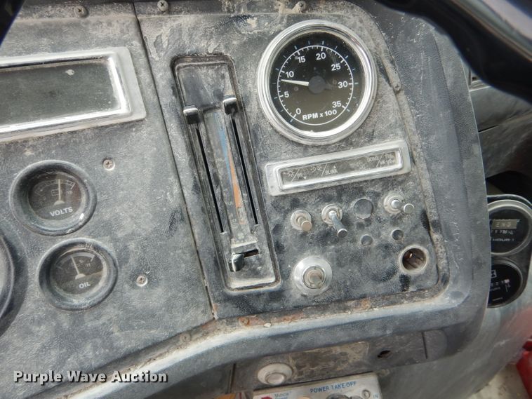 image for item DF3192 1996 Ford L8000  crane truck