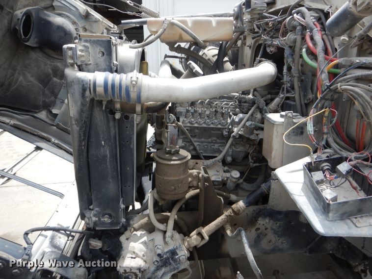 image for item DF3192 1996 Ford L8000  crane truck