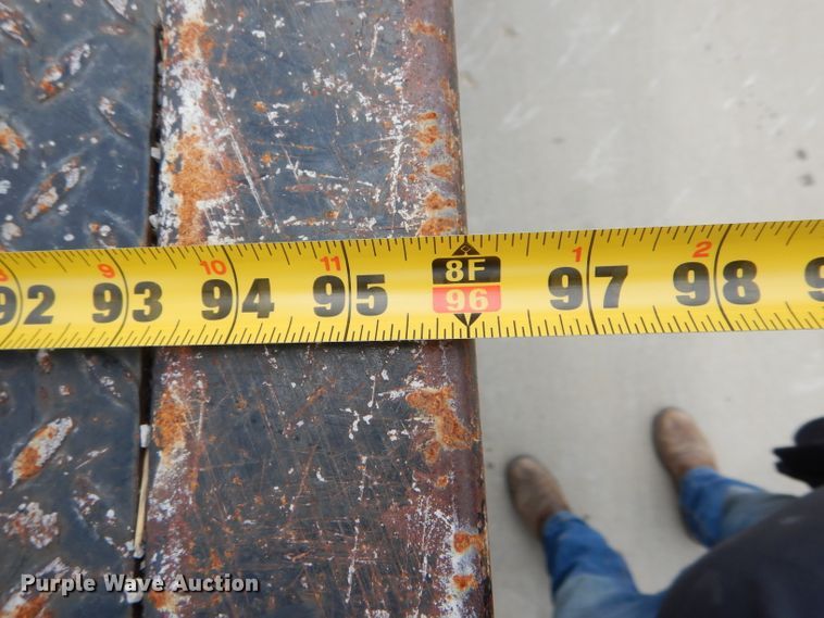 image for item DF3192 1996 Ford L8000  crane truck