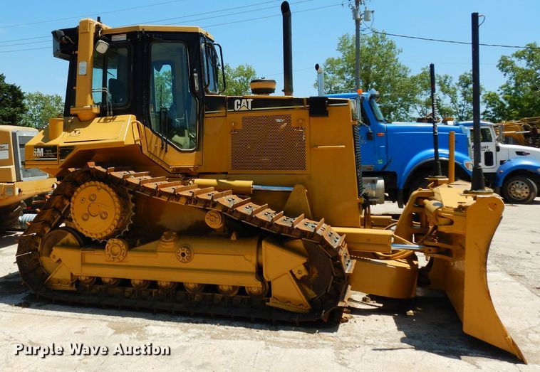 image for item DF4051 1999 Caterpillar D6M XL  dozer