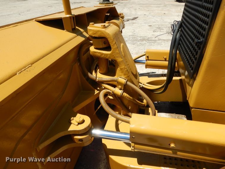 image for item DF4051 1999 Caterpillar D6M XL  dozer