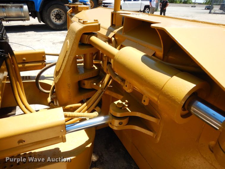 image for item DF4051 1999 Caterpillar D6M XL  dozer