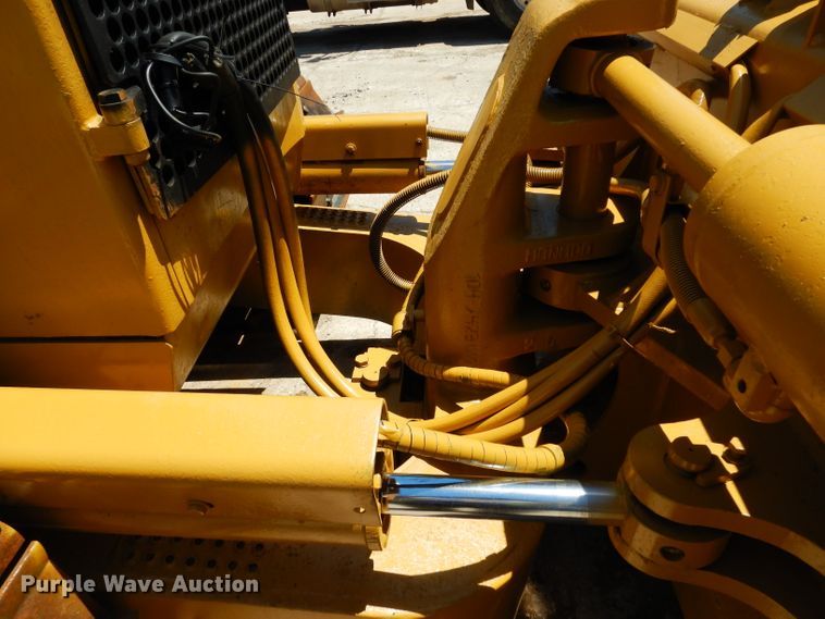 image for item DF4051 1999 Caterpillar D6M XL  dozer