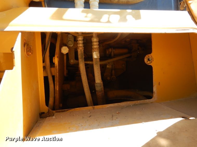 image for item DF4051 1999 Caterpillar D6M XL  dozer