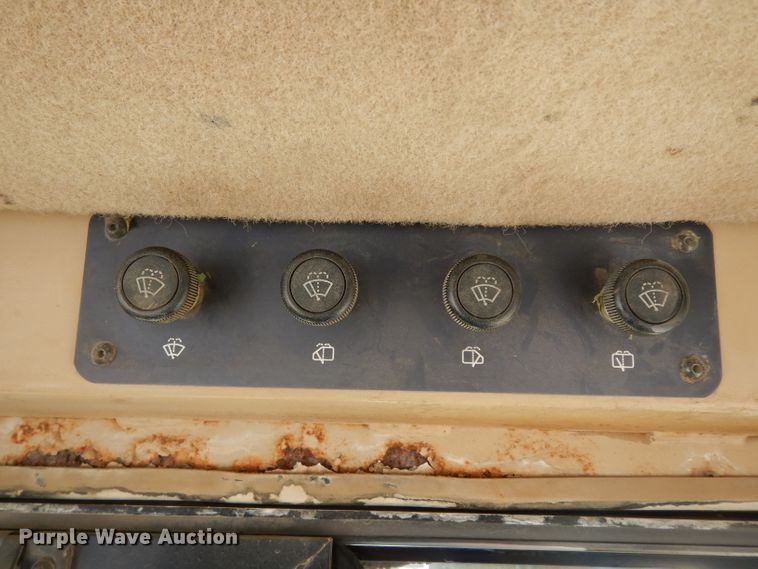 image for item DF4051 1999 Caterpillar D6M XL  dozer