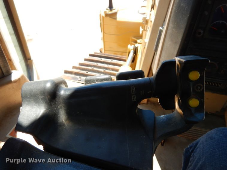 image for item DF4051 1999 Caterpillar D6M XL  dozer