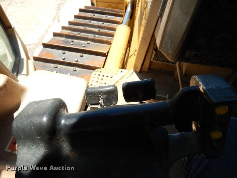 image for item DF4051 1999 Caterpillar D6M XL  dozer