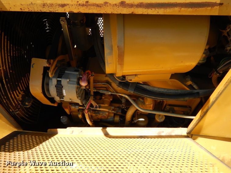 image for item DF4051 1999 Caterpillar D6M XL  dozer