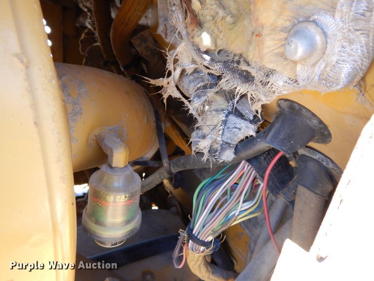 image for item DF4051 1999 Caterpillar D6M XL  dozer