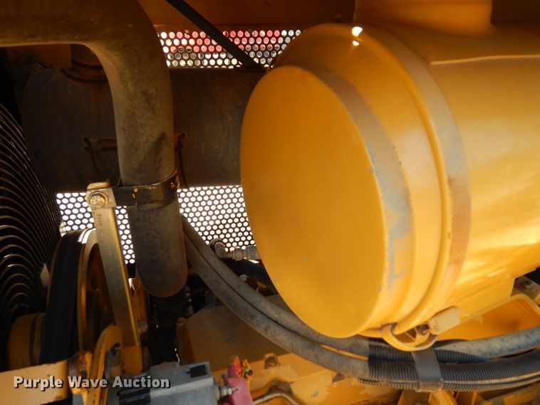 image for item DF4051 1999 Caterpillar D6M XL  dozer