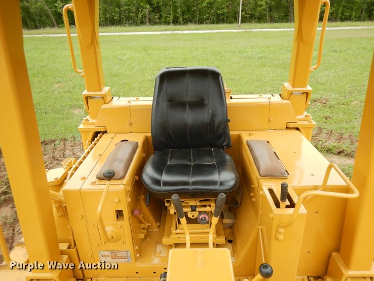 image for item DF5364 1990 Komatsu D83P  dozer
