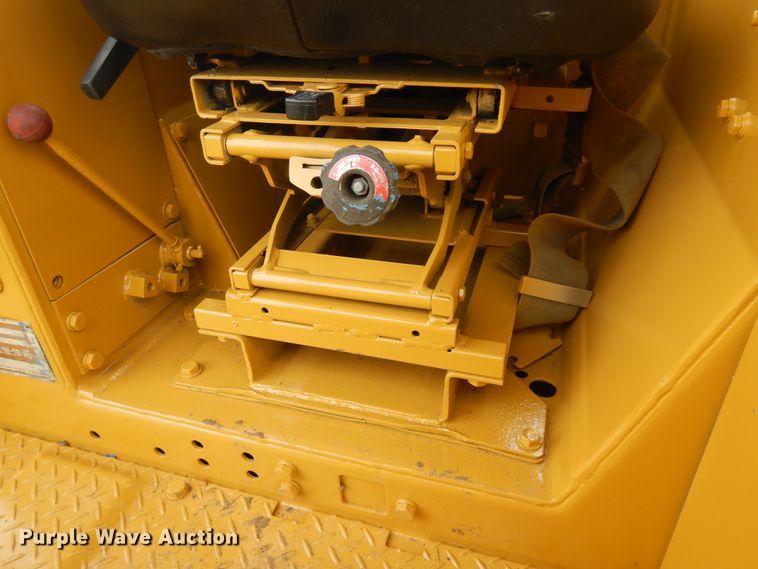 image for item DF5364 1990 Komatsu D83P  dozer