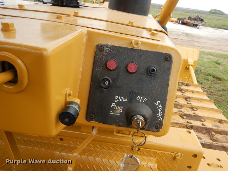 image for item DF5364 1990 Komatsu D83P  dozer