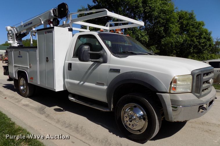 image for item DG2598 2006 Ford F550 Super Duty XL  service truck