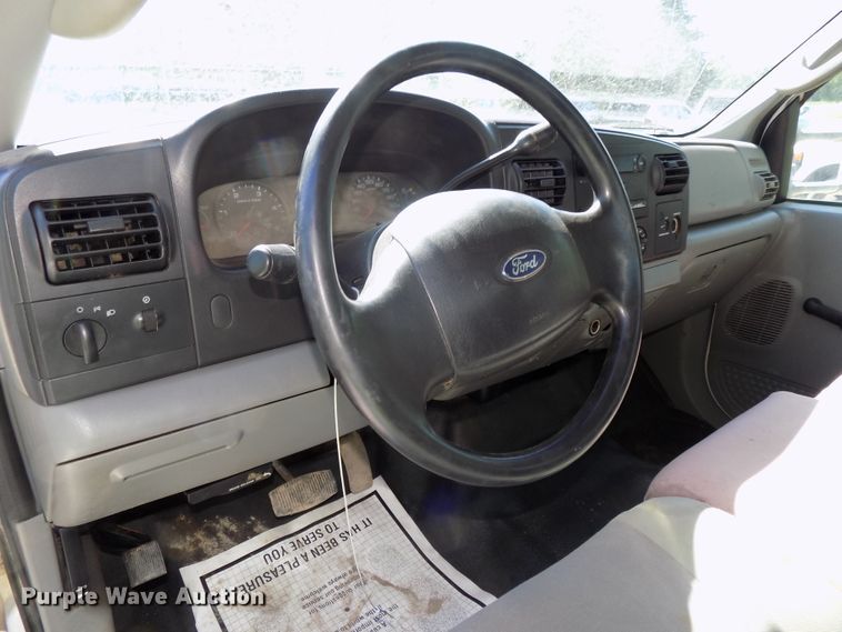image for item DG2598 2006 Ford F550 Super Duty XL  service truck